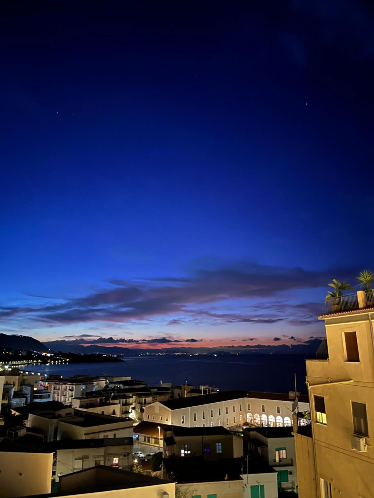 Window On The Sunset Apartamento Cefalù Exterior foto